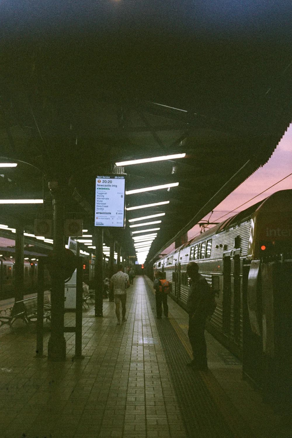 Viajeros en una estación de tren de Sídney